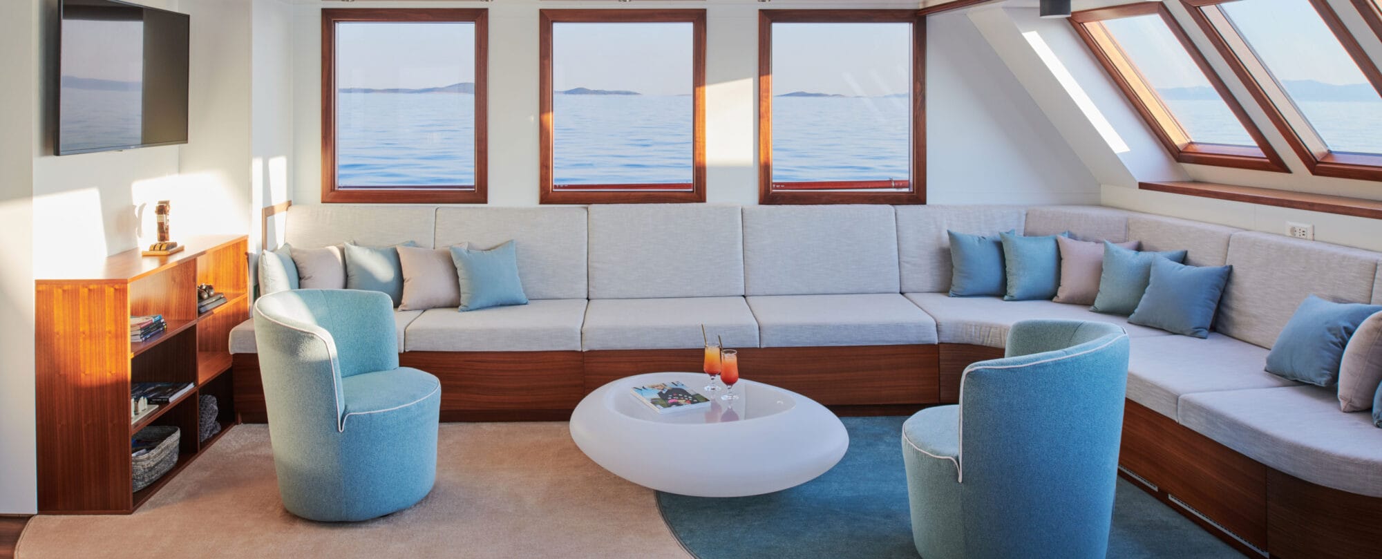 Noblesse Yachts Yacht Charter