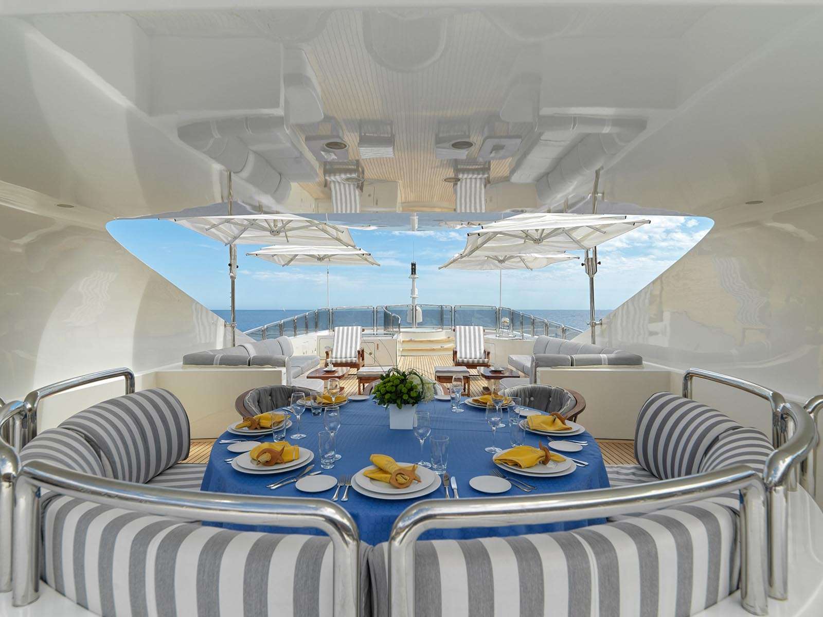 Alexandra Yacht Charter Exterior
