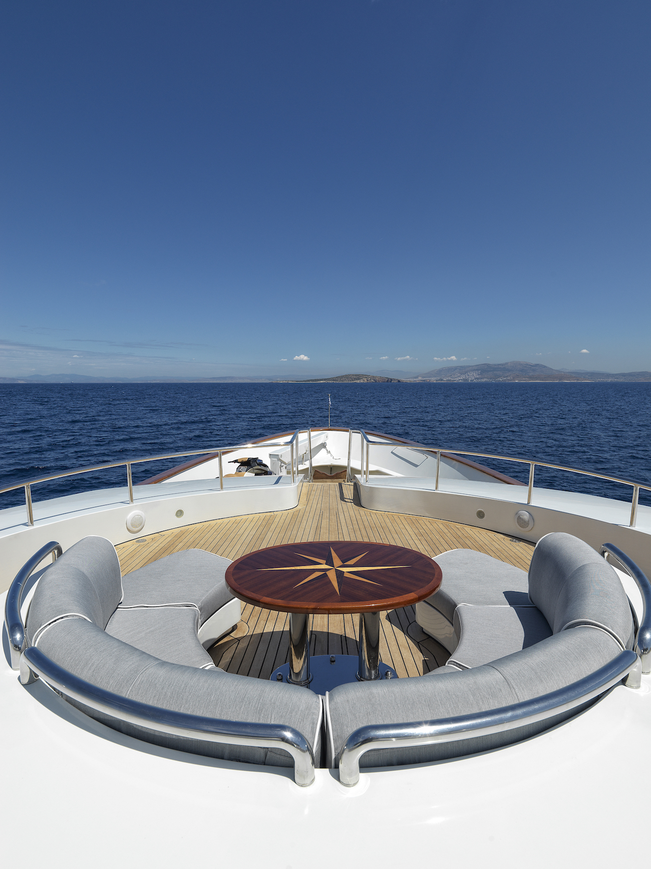 Alexandra Yacht Charter Exterior