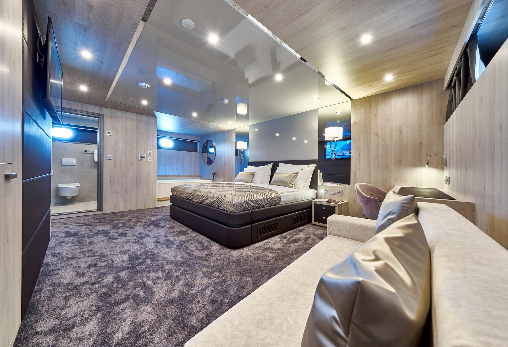 Dalmatino Yacht Charter Cabins