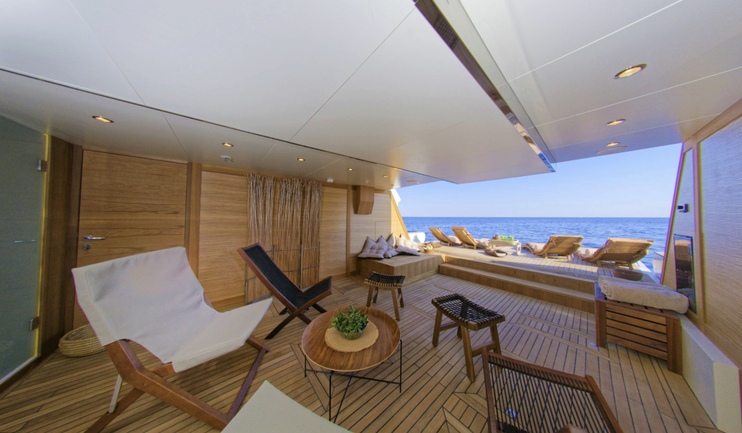 Grande Amore Yacht Charter Exterior