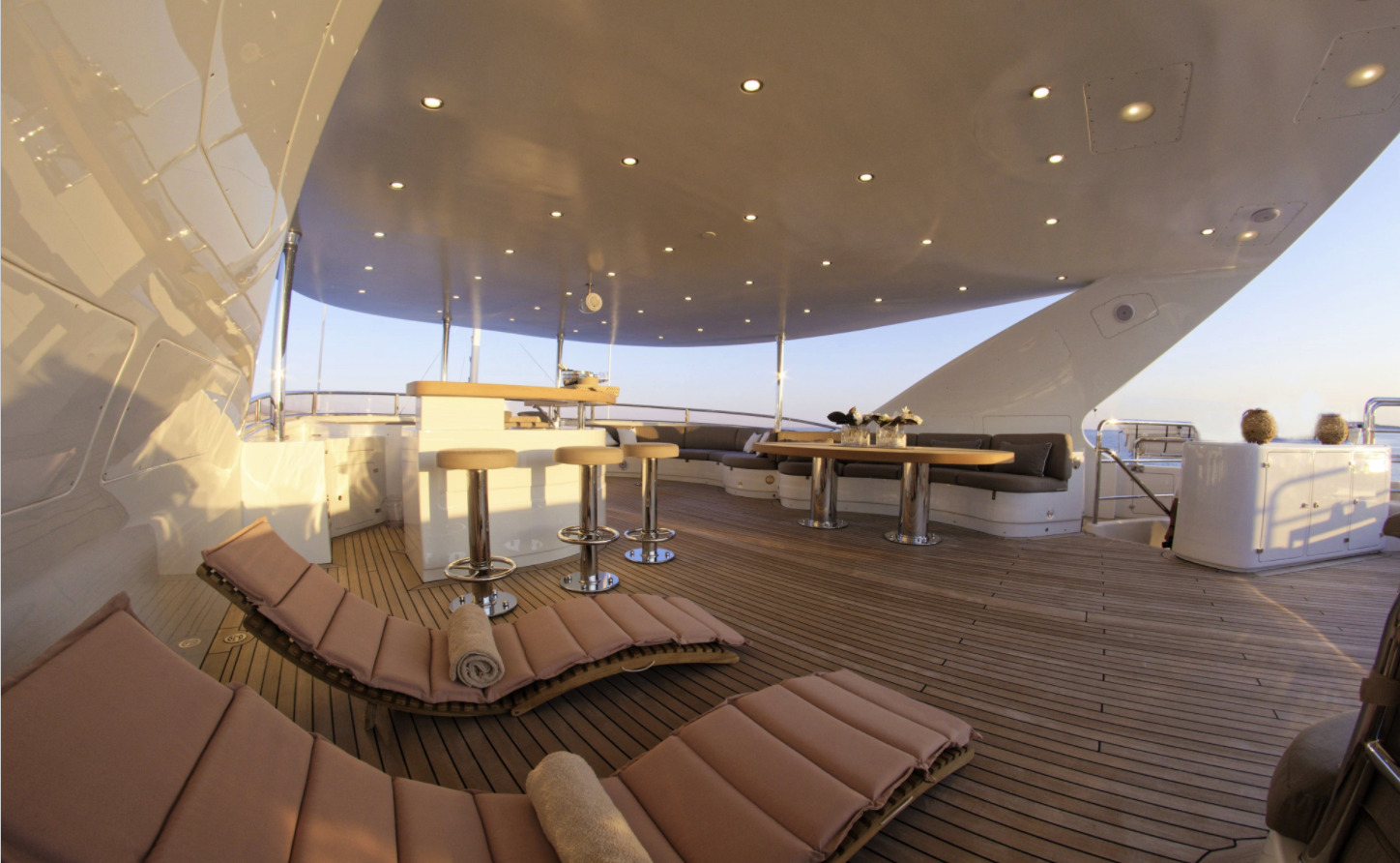 Grande Amore Yacht Charter Exterior