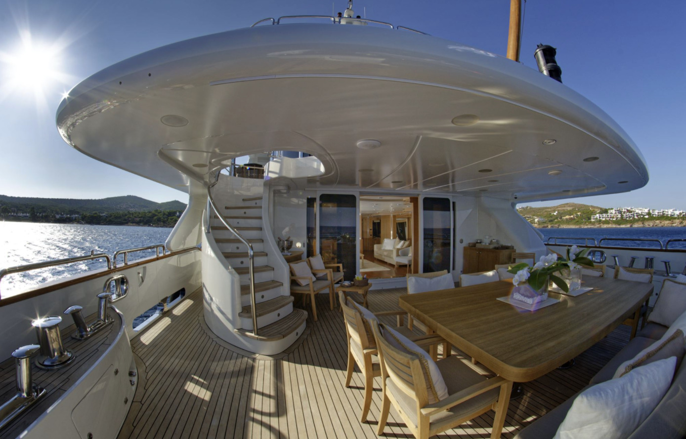 Grande Amore Yacht Charter Exterior