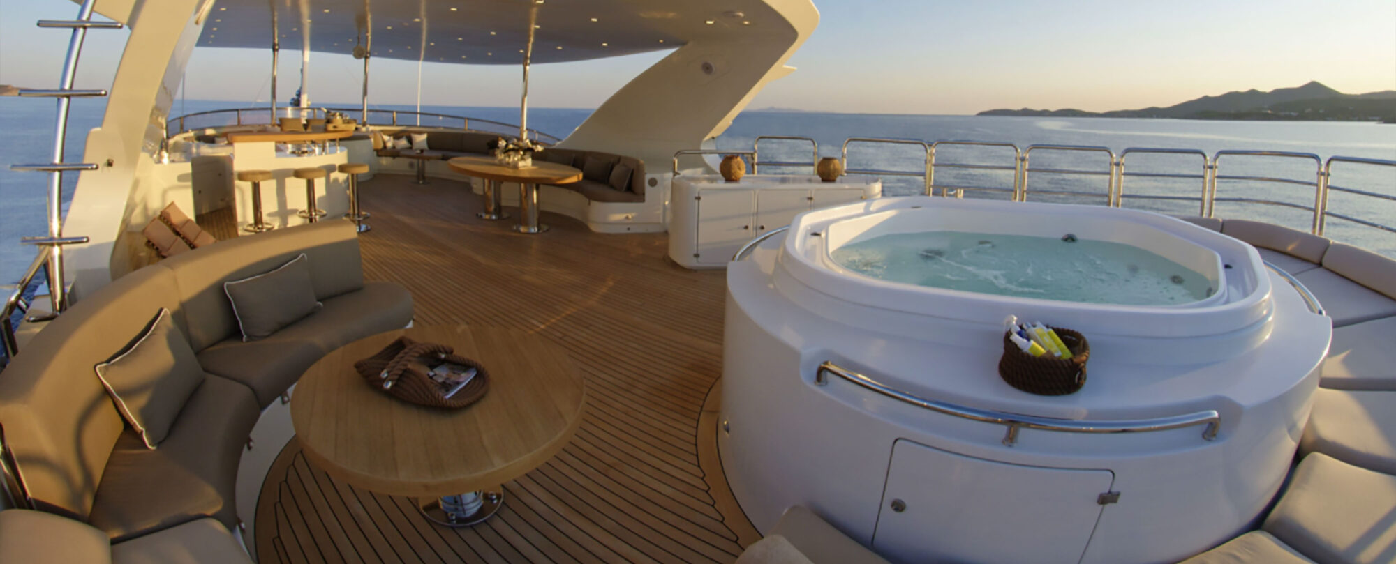 Grande Amore Yacht Charter