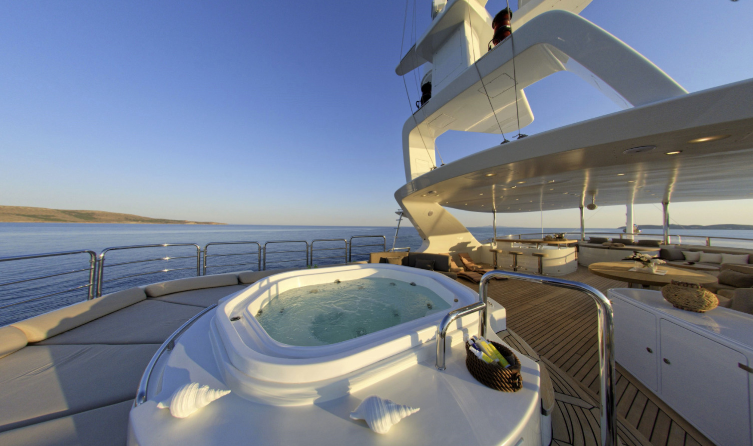 Grande Amore Yacht Charter Exterior