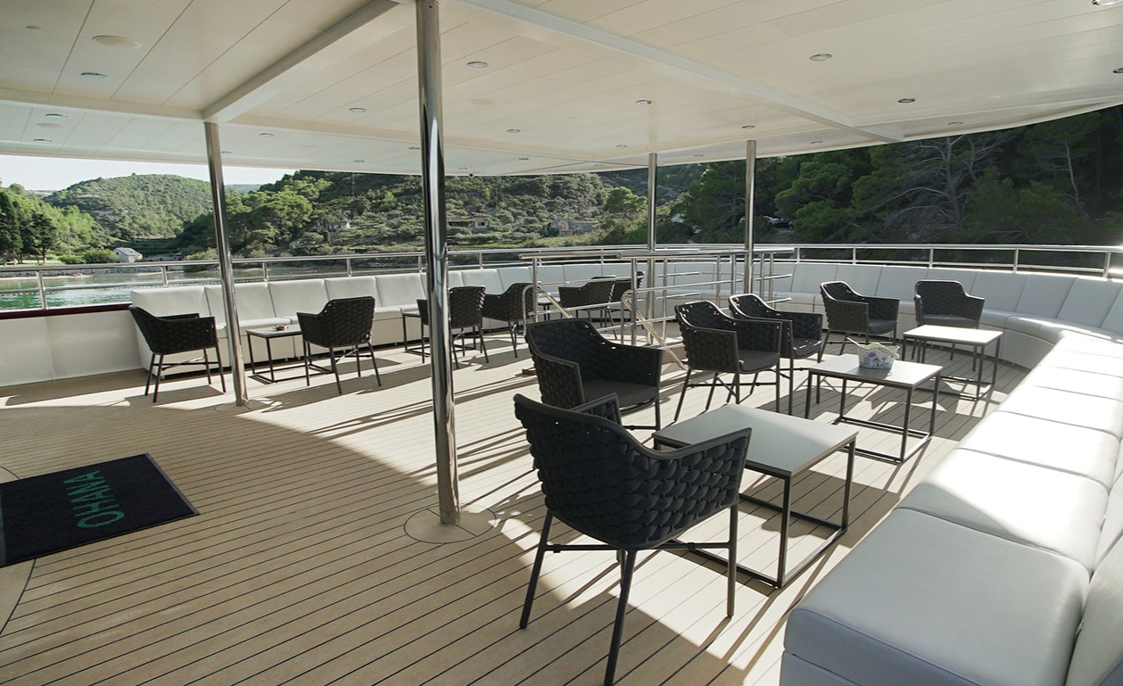 Ohana Yacht Charter Exterior