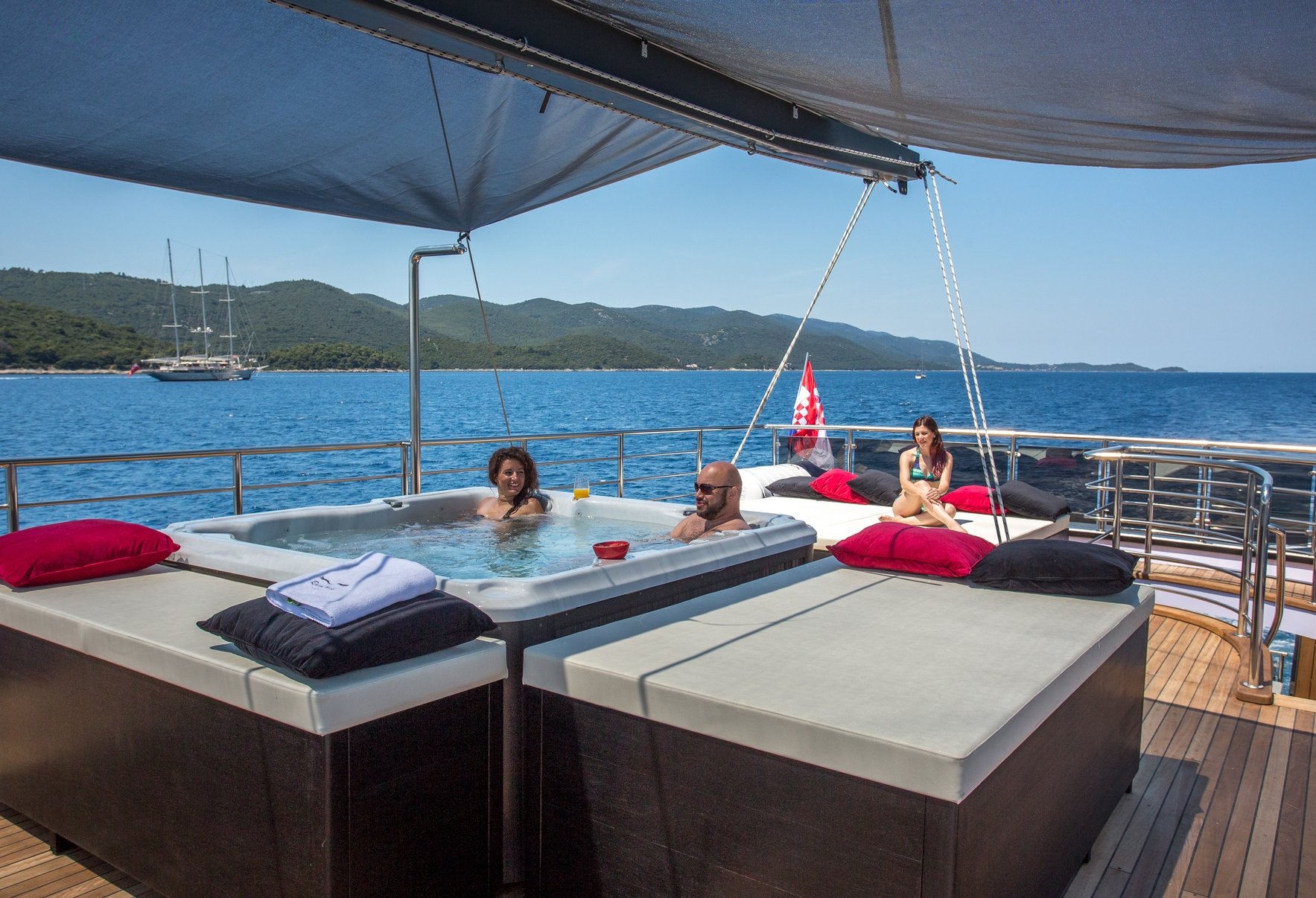 Rara Avis Yacht Charter Exterior