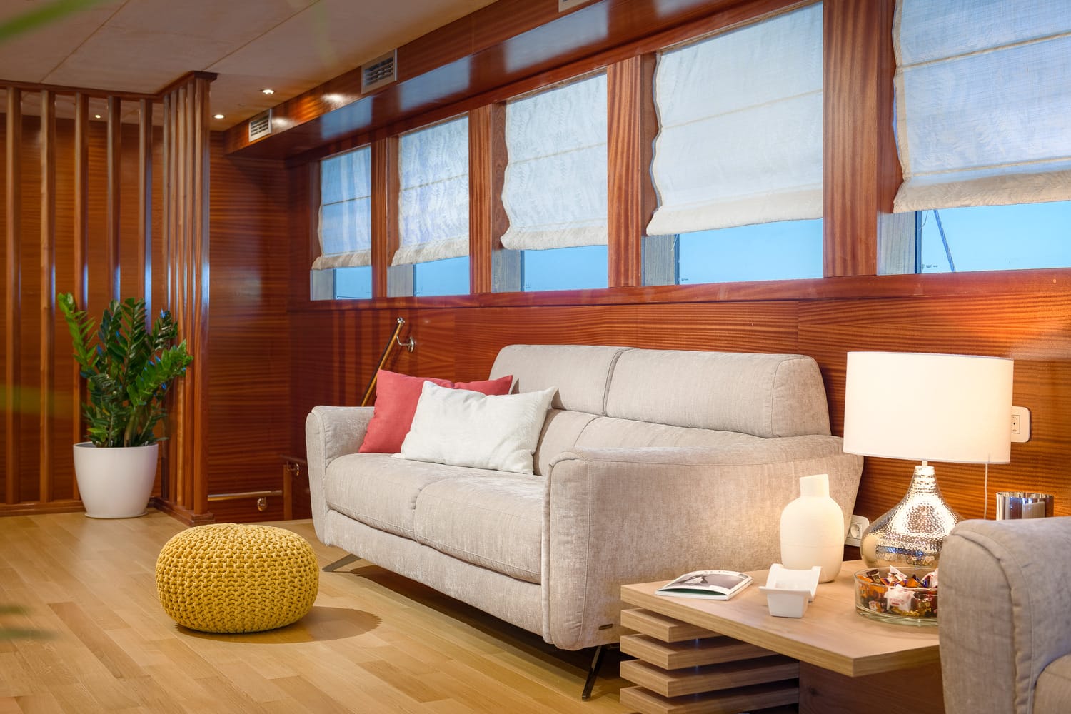 Son Mar Yacht Charter Interior