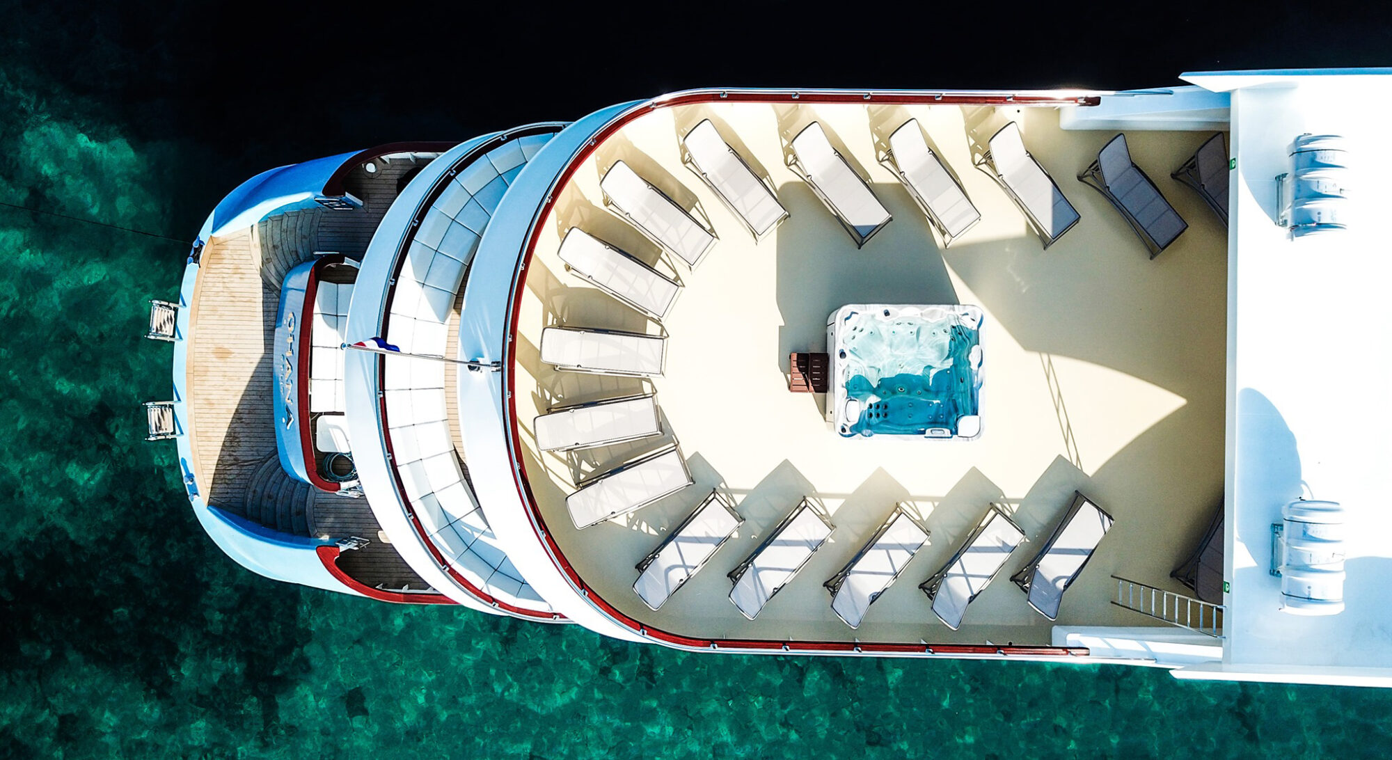 Ohana Yacht Charter Exterior