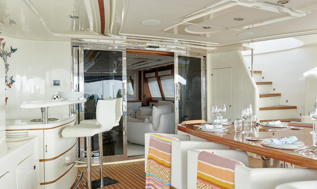 Noblesse Yachts