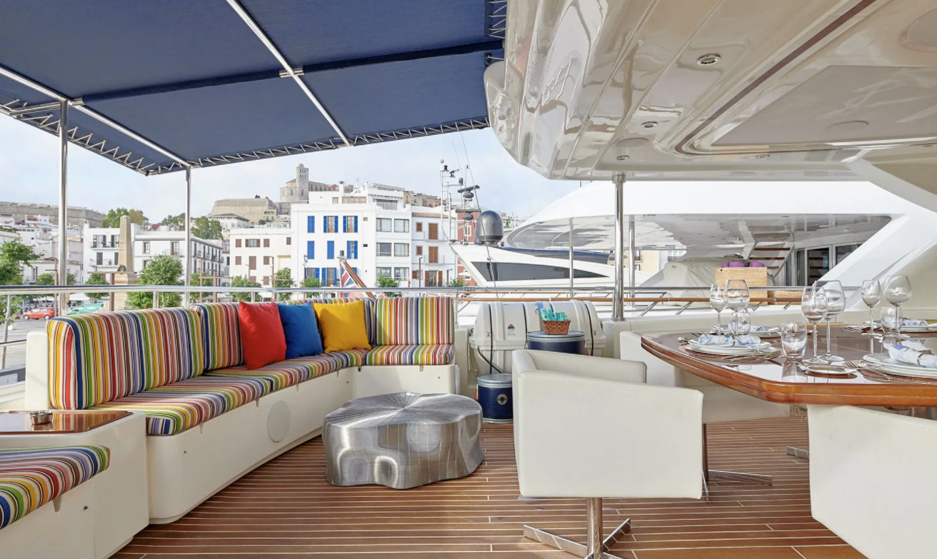 Noblesse Yachts