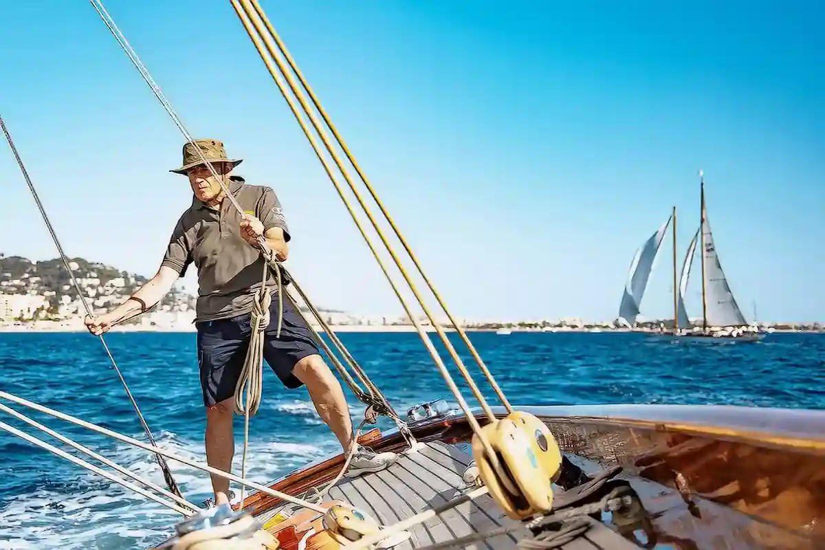 Noblesse Yachts, Hallowe'en, Oliva Cigars, Proficar, Profi-Tech