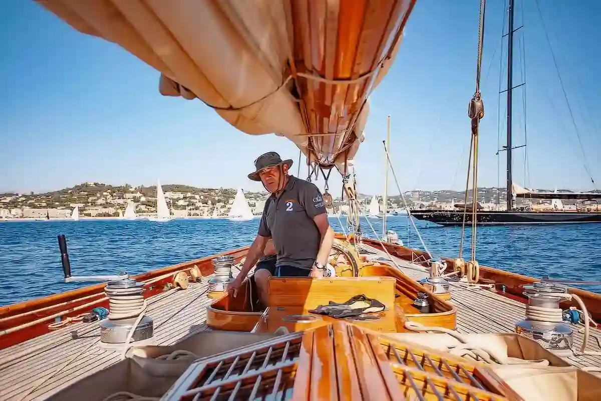 Noblesse Yachts, Hallowe'en, Oliva Cigars, Proficar, Profi-Tech