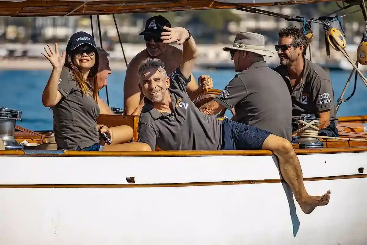 Noblesse Yachts, Hallowe'en, Oliva Cigars, Proficar, Profi-Tech
