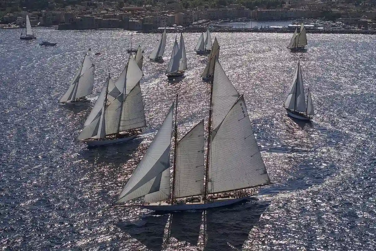 Noblesse Yachts