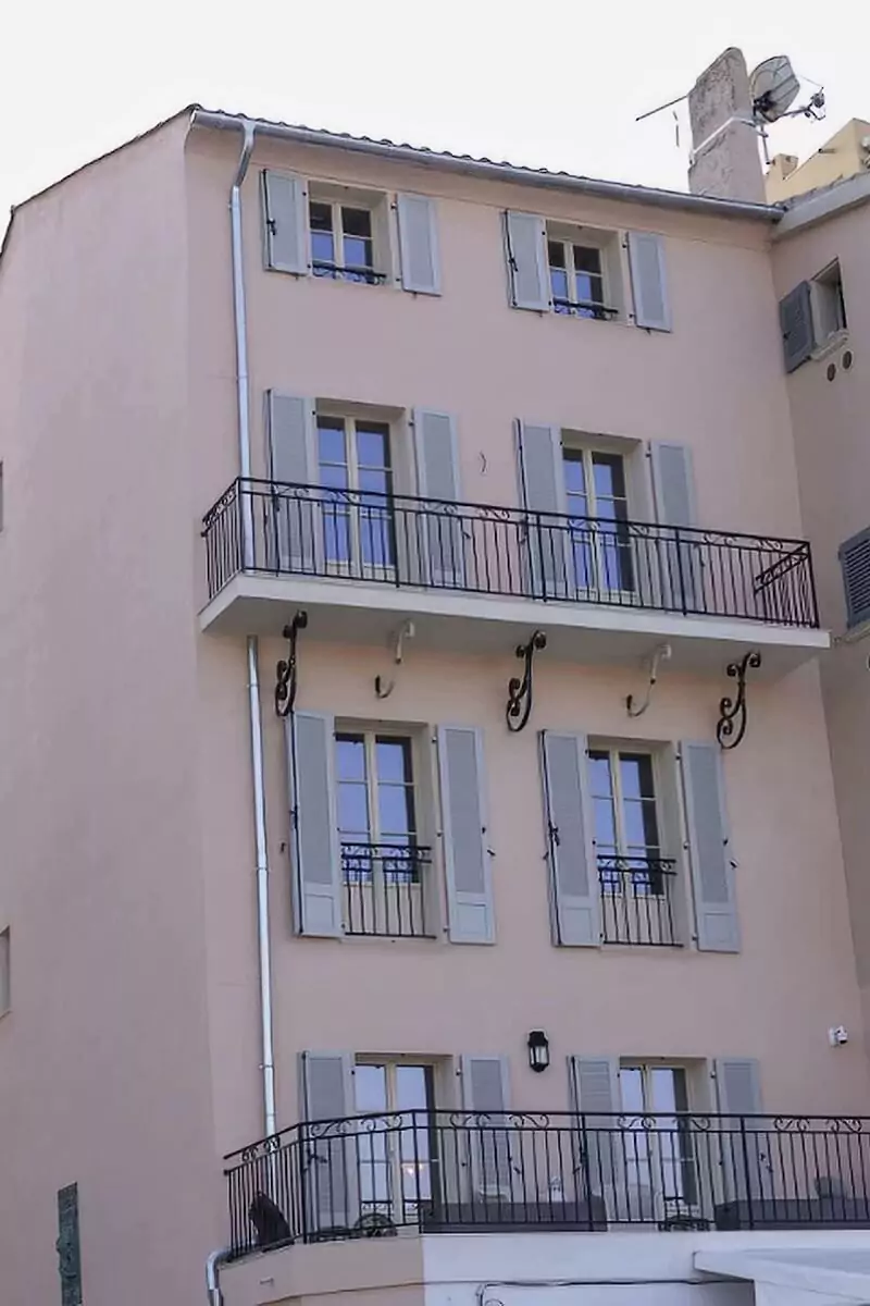 Apartment Sky