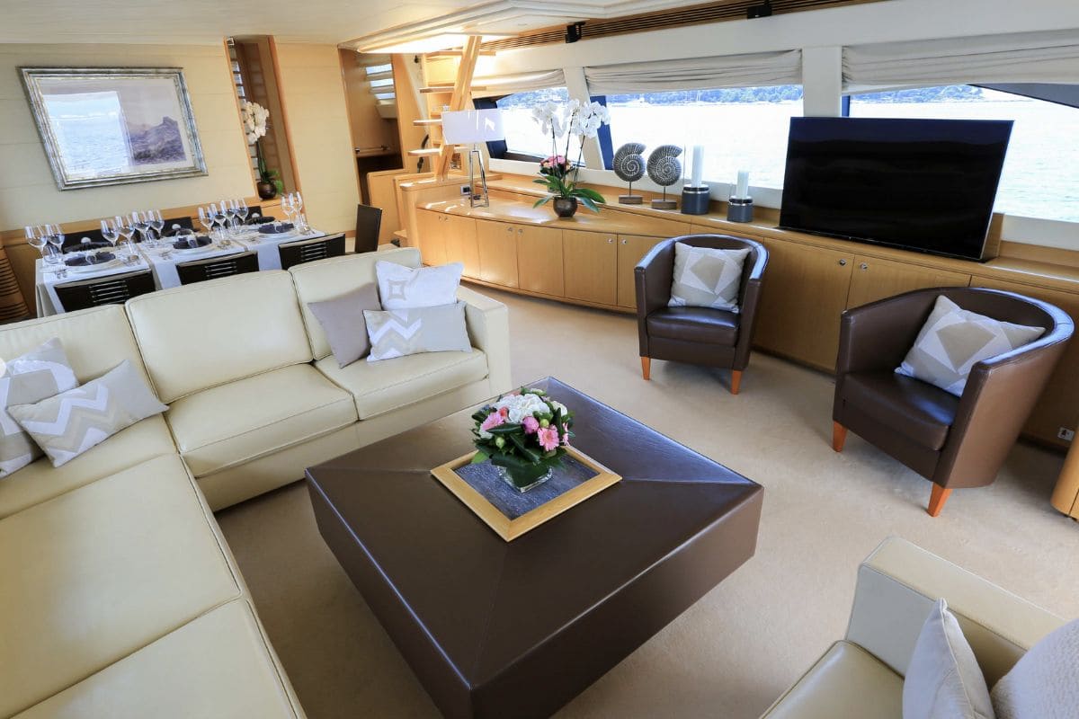 Yacht Onyx Charter Noblesse