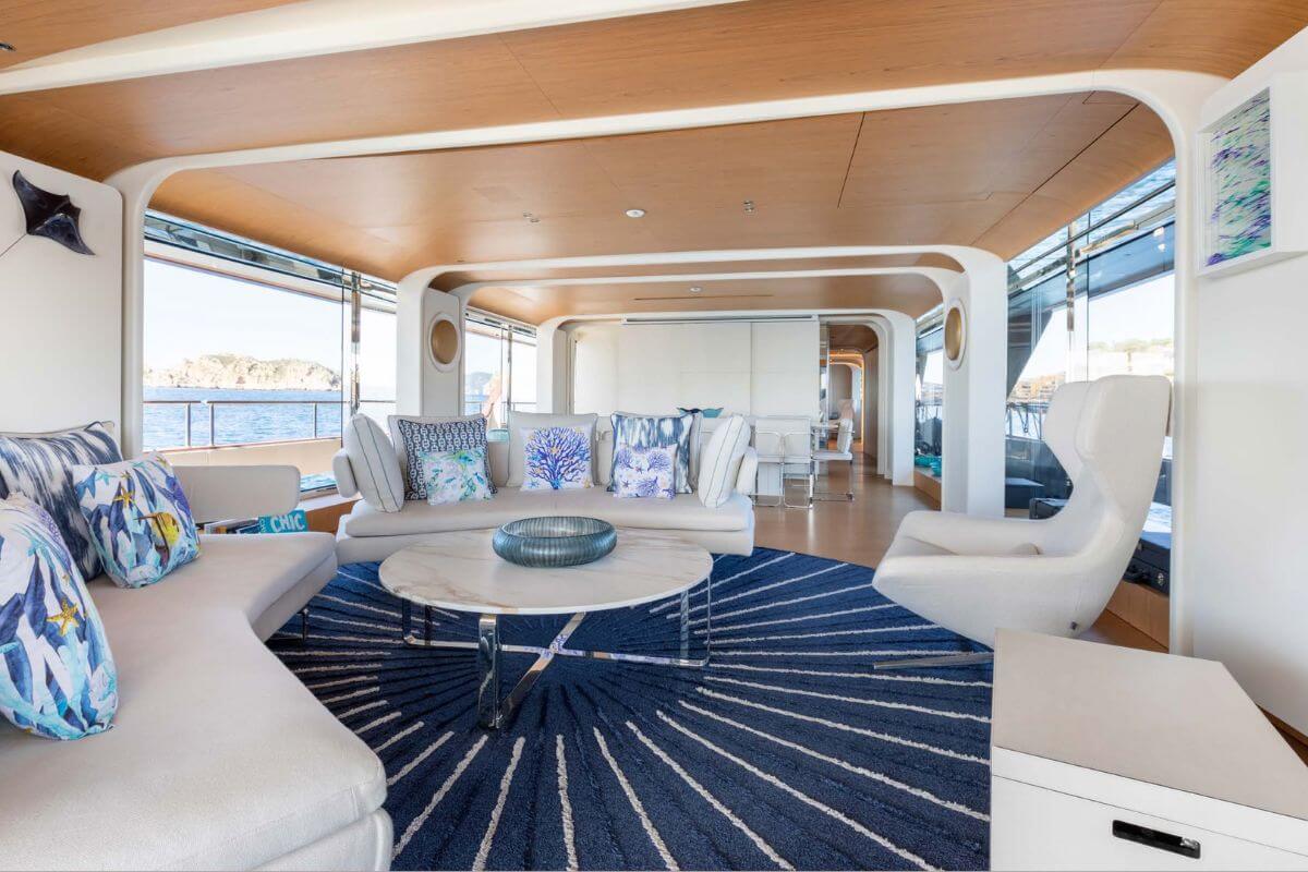 Yacht EH2