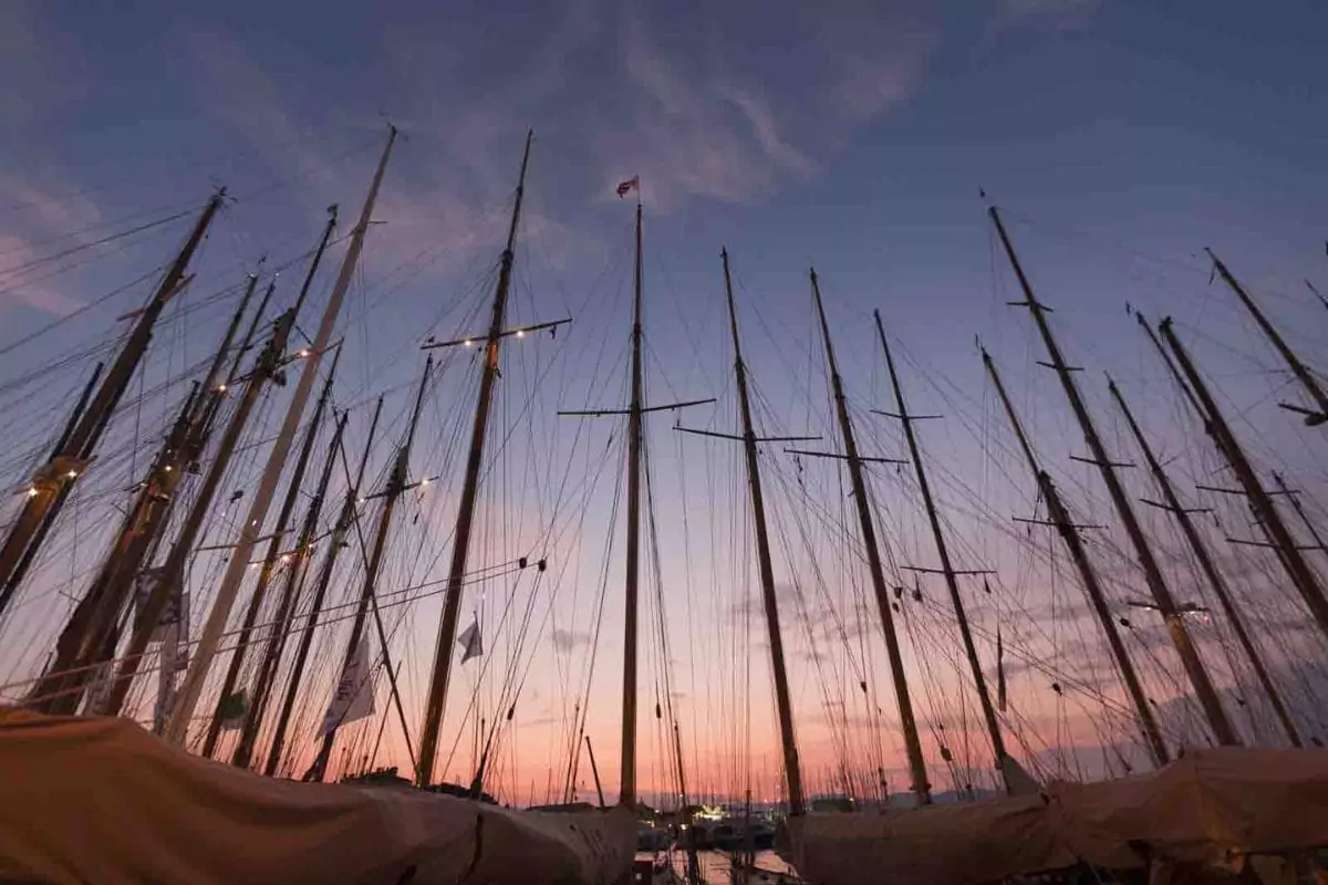 Noblesse Yachts