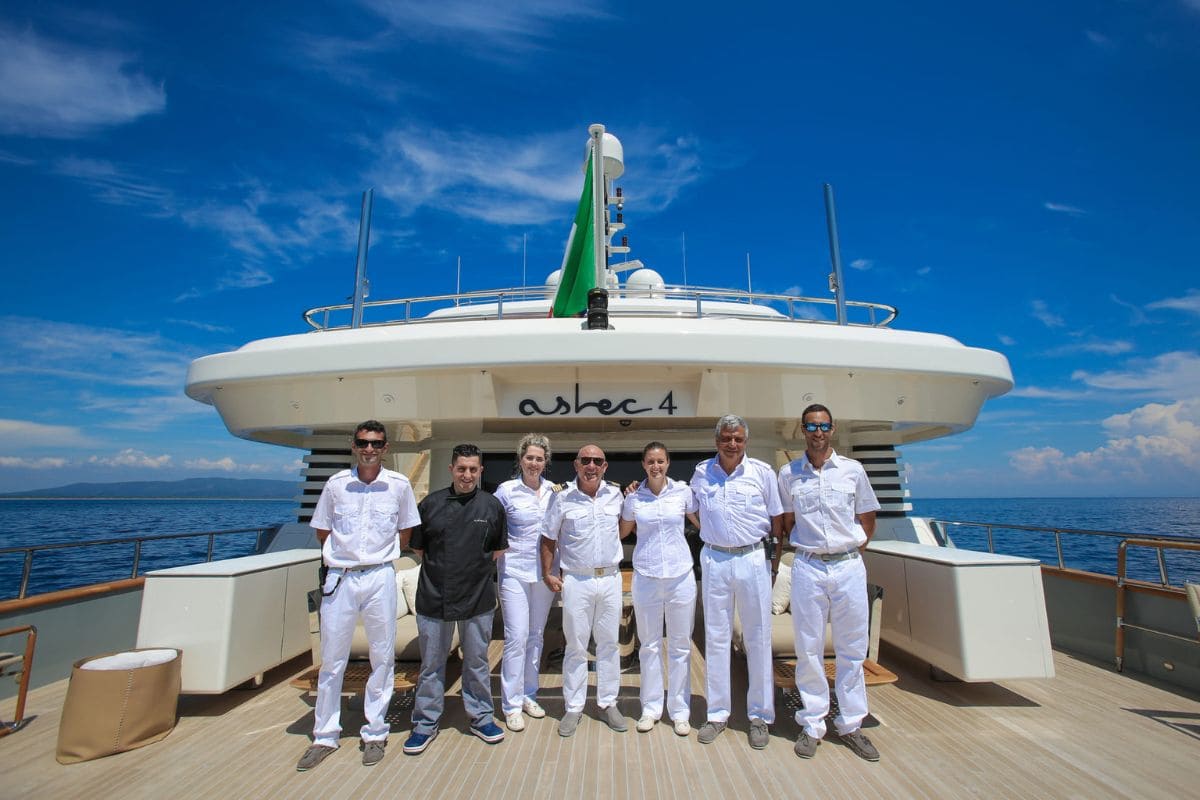 Yacht Aslec4 Charter