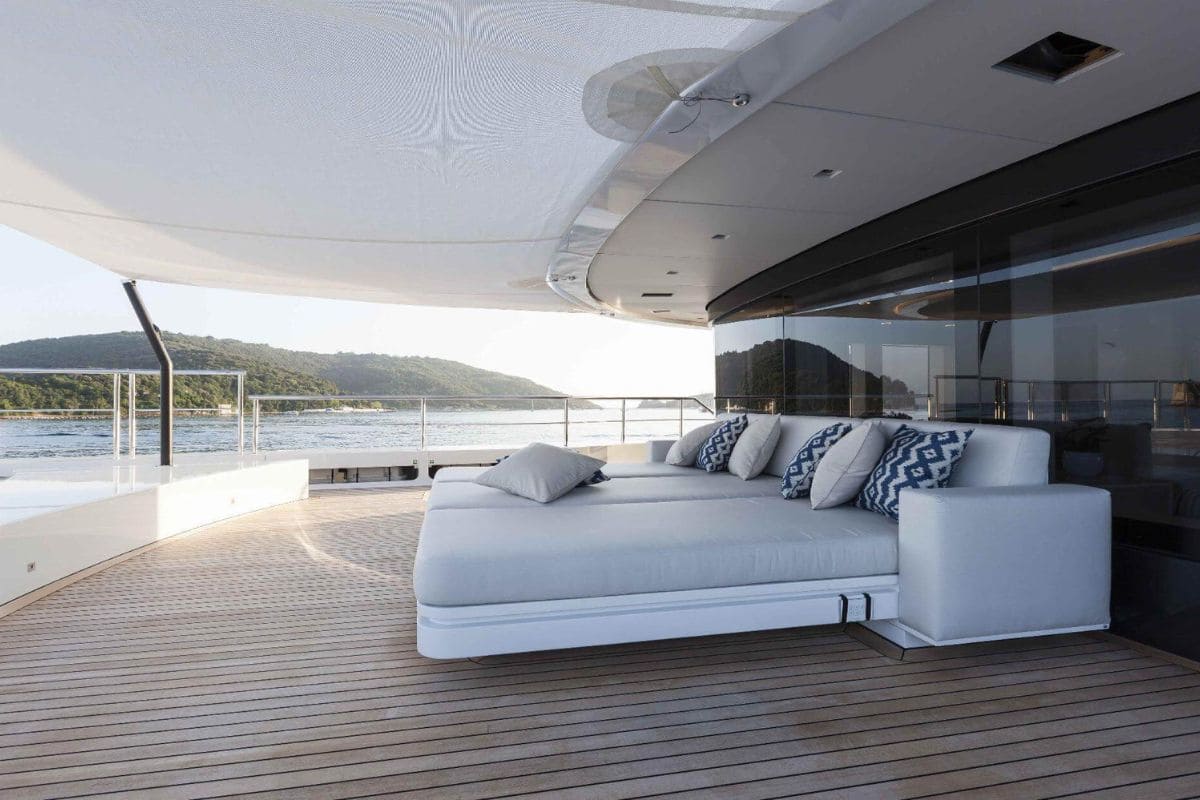Yacht Quinta Essentia for Charter with Noblesse Yachts