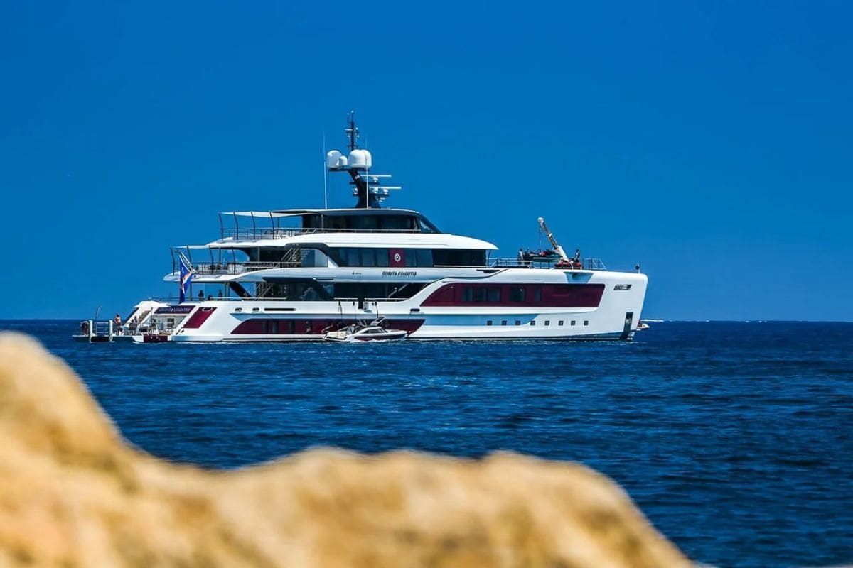 Yacht Quinta Essentia for Charter with Noblesse Yachts